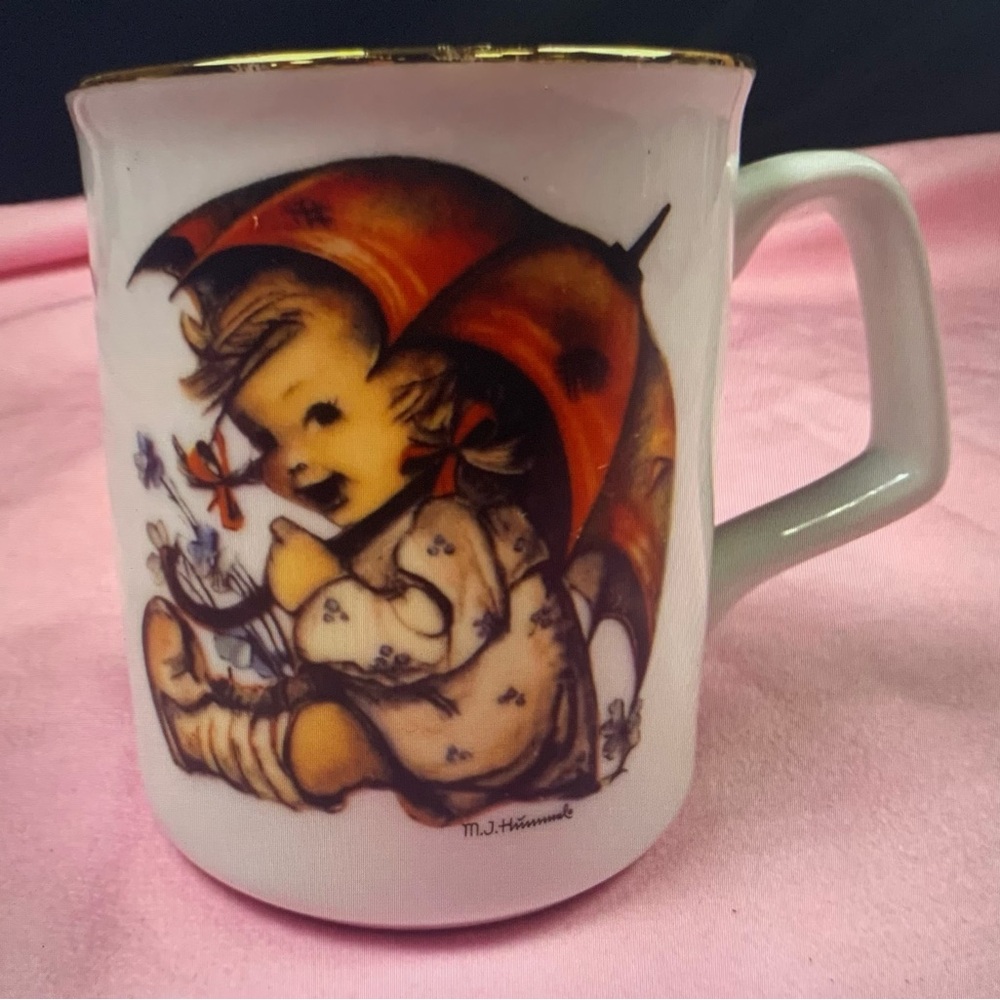 Hummel Porcelain Mug with Umbrella Girl Design*